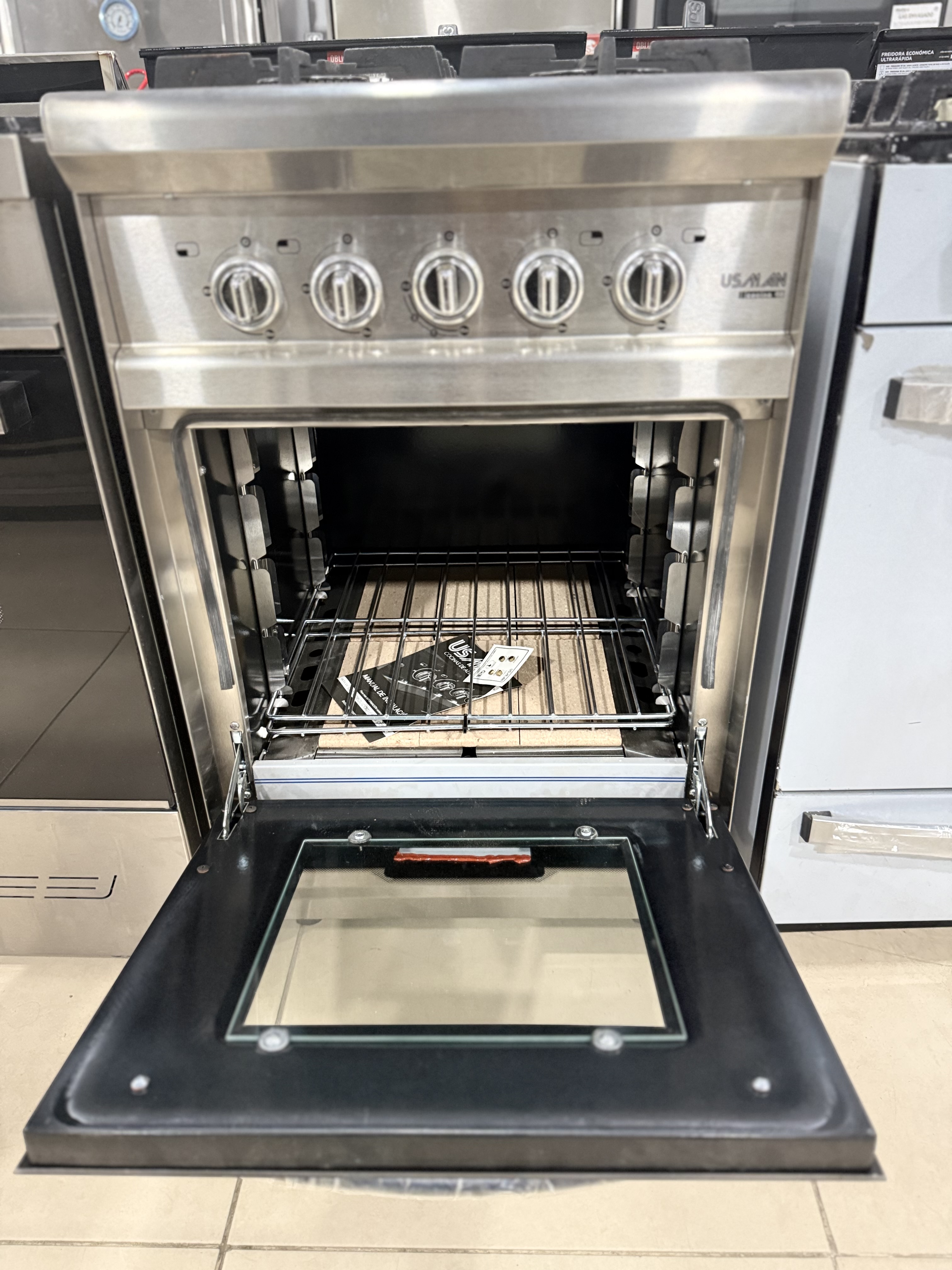 Cocina 4 H. Puerta de vidrio 55 cm