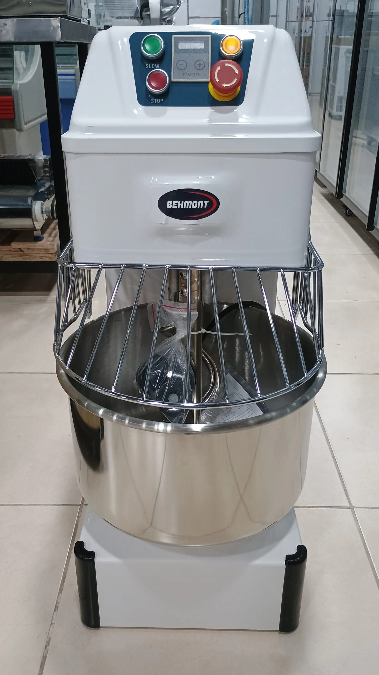 Amasadora c/mando 13 kg